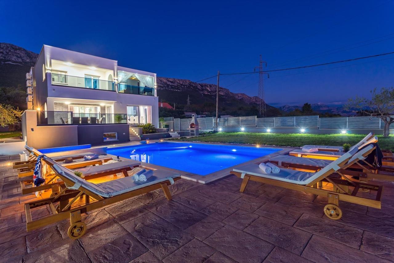 Seaview Stanka With Pool And Attached Jacuzzi *
