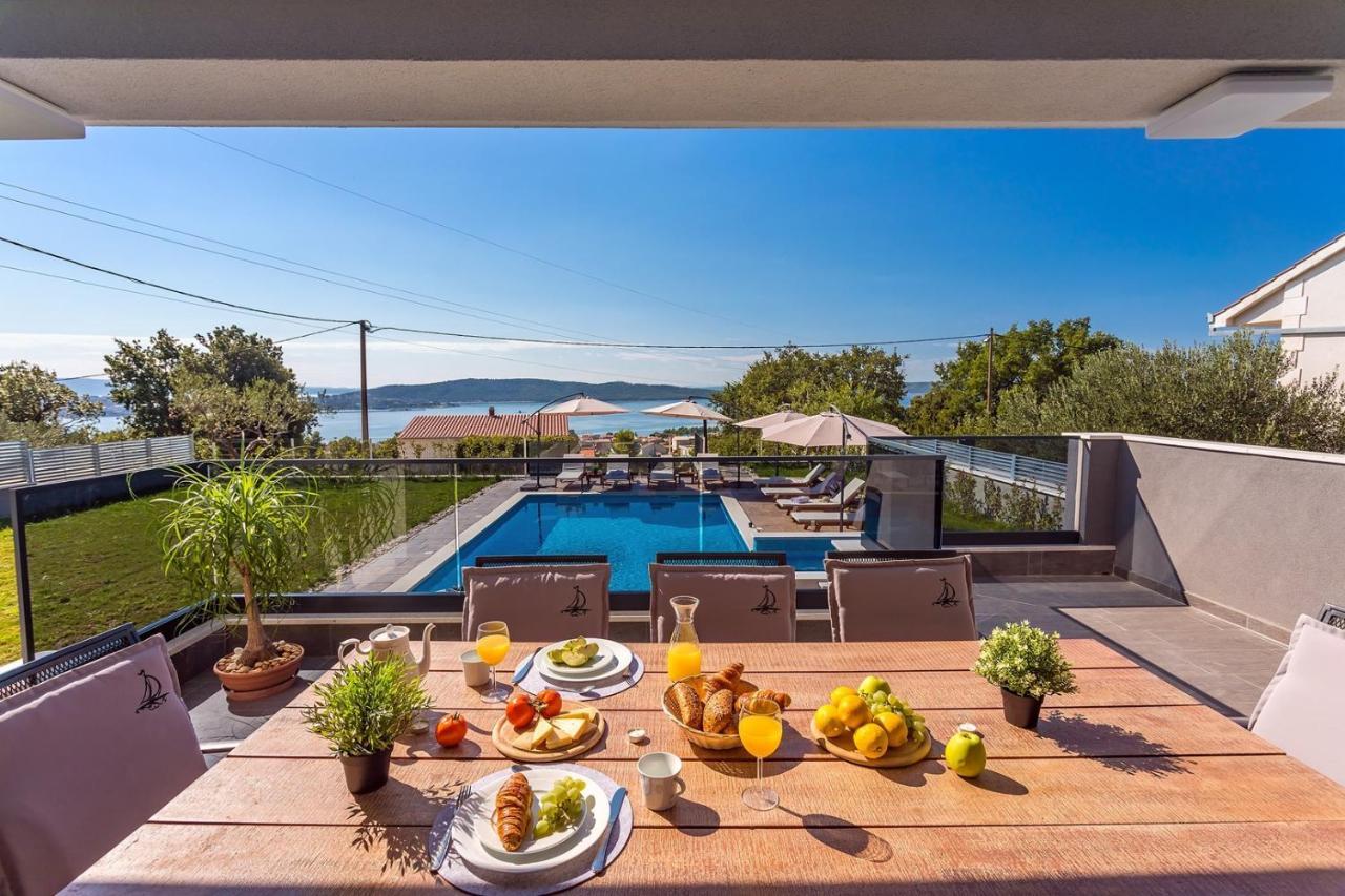 Seaview Stanka With Pool And Attached Jacuzzi Villa *