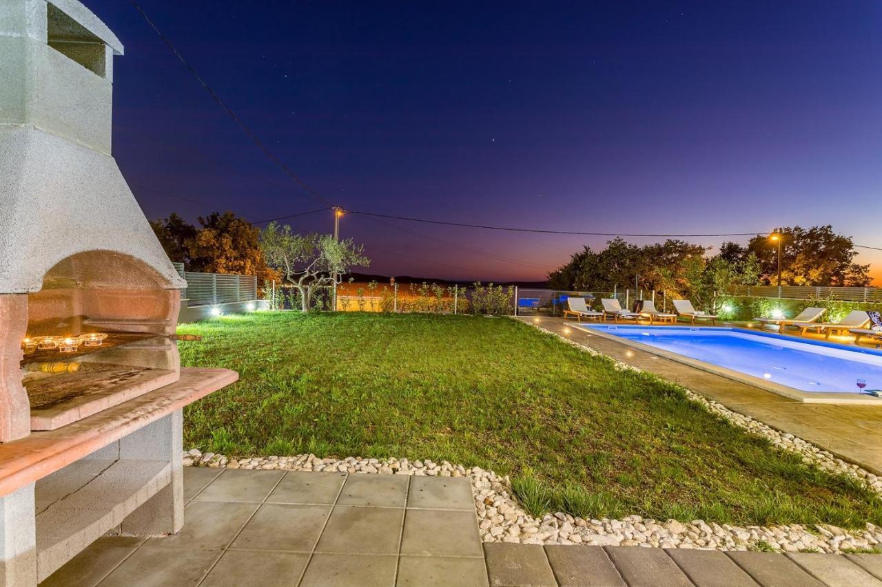 Seaview Stanka With Pool And Attached Jacuzzi Villa *