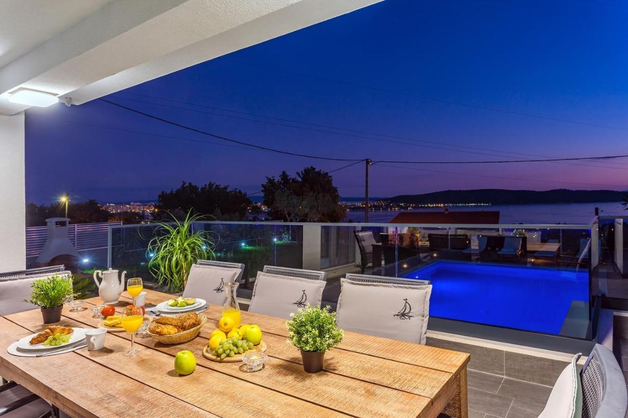 Seaview Stanka With Pool And Attached Jacuzzi Villa *