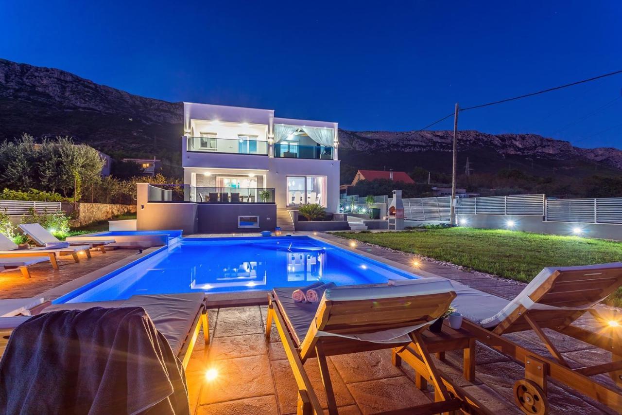 Seaview Stanka With Pool And Attached Jacuzzi Kastela
