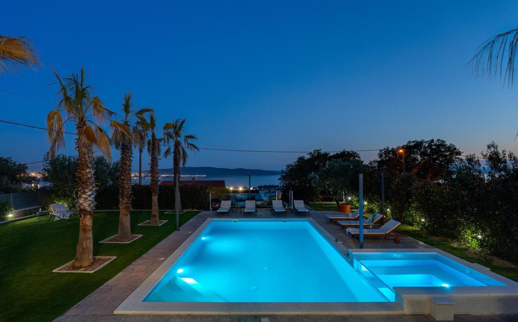 Seaview Stanka With Pool And Attached Jacuzzi * Kastela