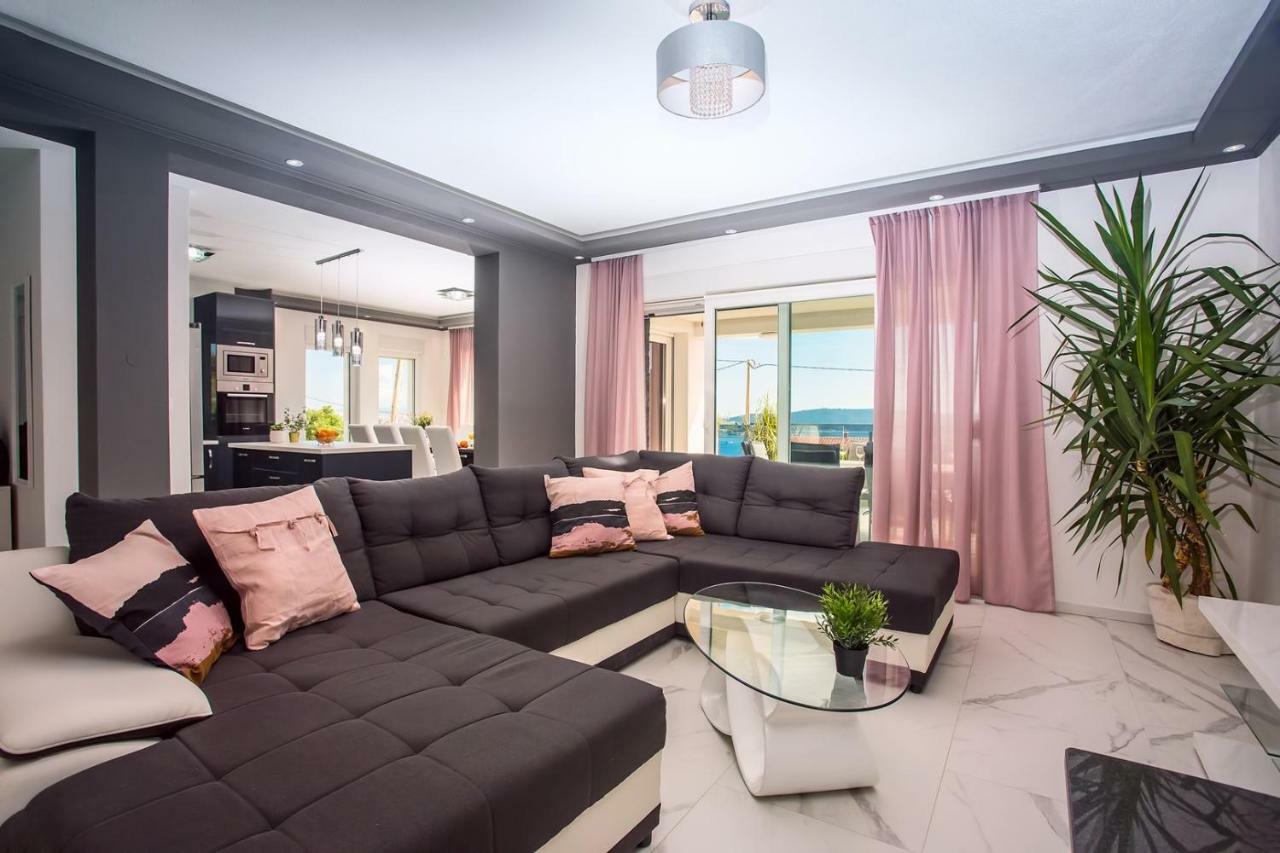 Villa Seaview Stanka With Pool And Attached Jacuzzi