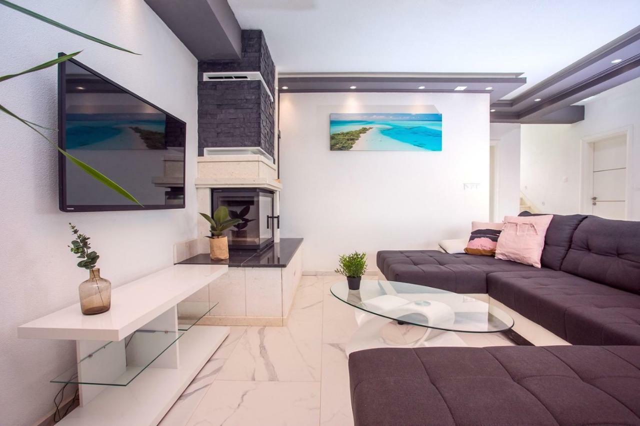 Villa Seaview Stanka With Pool And Attached Jacuzzi