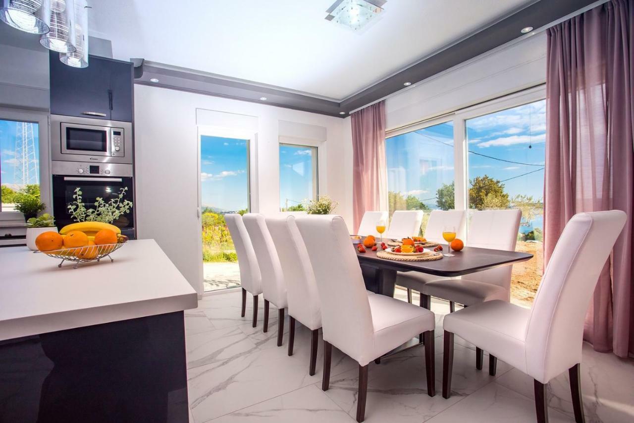 Seaview Stanka With Pool And Attached Jacuzzi Villa *